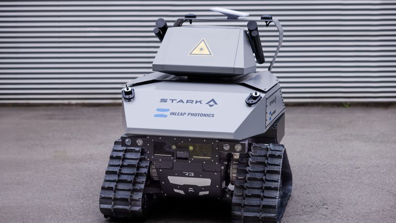 The INLEAP® FASTLIGHT® SHIELD integrated on a compact UGV platform for deployment in mobile C-UAS scenarios.(Source:  INLEAP Photonics)