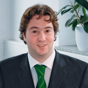 Matthias Buck, Geschäftsführer der Buck Engineering & Consulting GmbH: „Die kartesische Raumüberwachung übernimmt im Bereich der Strahlentherapie die Roboterabsicherung.“ Bild: Buck Engineering