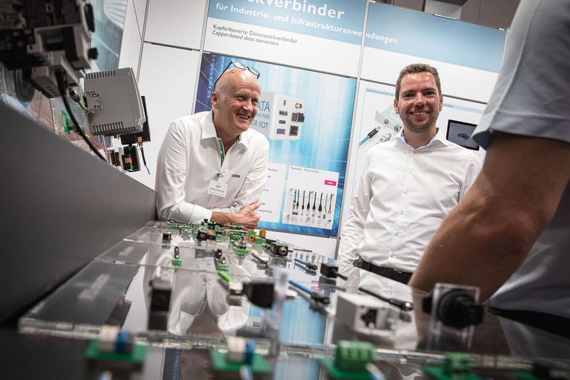 Steckverbinderkongress 2023 Tag 2: Kongress mit Trendthemen von PCF über DC-Steckverbinder, Hybridsteckverbinder, Qualifizierung, Single Pair Ethernet, Hands-on Workshops bis zu 3D-Druck und Konfektionierung. (Bild: Stefan Bausewein)