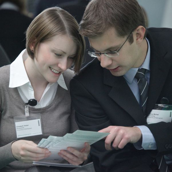 Networking auf dem Absolventenkongress 2011. (Bild: Staufenbiel)