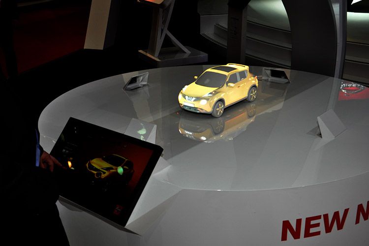 Auf den ersten Blick sah das wie ein Hologramm aus, wie wir es aus dem Film Star Wars kennen. Man konnte dem Modell die Farbe und Ausstattung verpassen, die einem am besten gefiel. (Foto: Wehner)