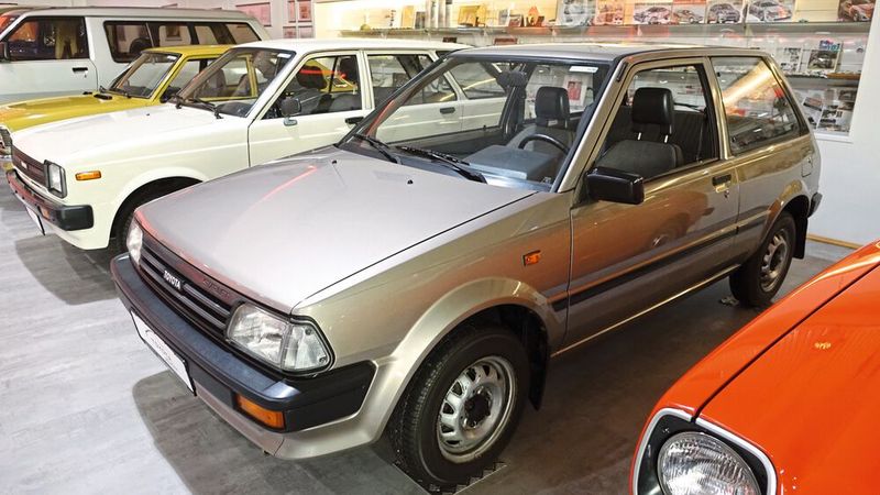 Den Starlet gab es von 1978 bis 1999. In den Jahren 1980, 1981 und 1982 führte er die ADAC-Pannenstatistik als zuverlässigster Kleinwagen an.  (Bild: Dominsky – »kfz-betrieb« )