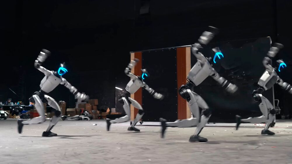China unveils year's most spectacular robotics show