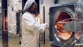 In der Pharmaindustrie liegt die Relation zwischen Herstellkosten und Umsatz im Durchschnitt bei 22 bis 25 Prozent. Bild: Aventis Triaton (Archiv: Vogel Business Media)