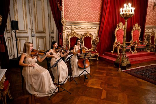 Königlicher Empfang: Lissabon rollte den VIP-Gästen den roten Teppich aus – nicht nur im übertragenen Sinne.(Bild:  Sam Barnes/Web Summit via SPORTSFILE)