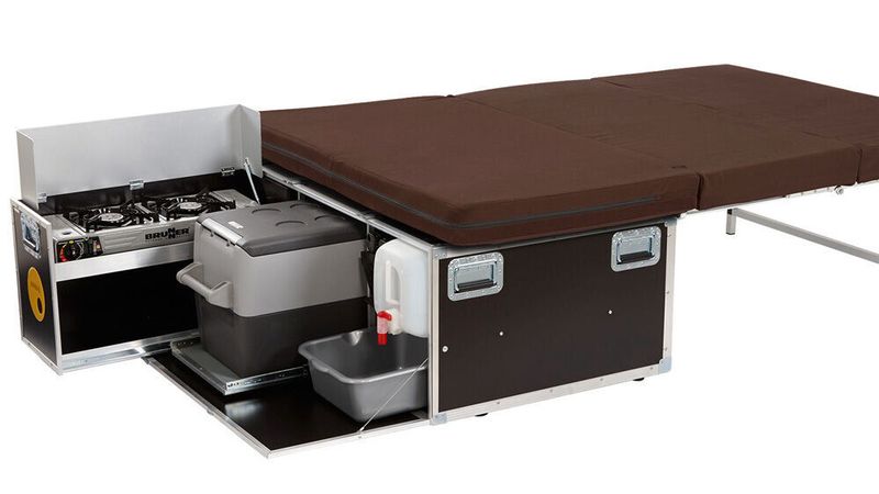 Eine weitere Variante wird mit der sogenannten Bus-Box-4 des Campingbox-Spezialisten Ququq ausgestattet. (Bild: Ququq)