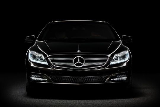 700 Newtonmeter brauchen ein entsprechendes Überholprestige zur Entfaltung – der Mercedes CL hat es. (Archiv: Vogel Business Media)