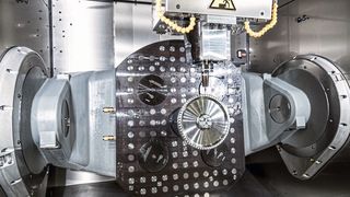 Isar Aerospace hat einen hohen Anspruch an das Bearbeitungszentrum von Hermle: Es muss Qualität liefern, produktiv sein, und zuverlässig durchlaufen können. (Hermle)