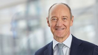 CEO Roland Busch: „Indem wir den einzigartigen Datenschatz unserer Unternehmen für generative KI-Modelle verfügbar machen, können wir völlig neue Stufen der Produktivität erreichen.“ (Bild: Enno Kapitza)