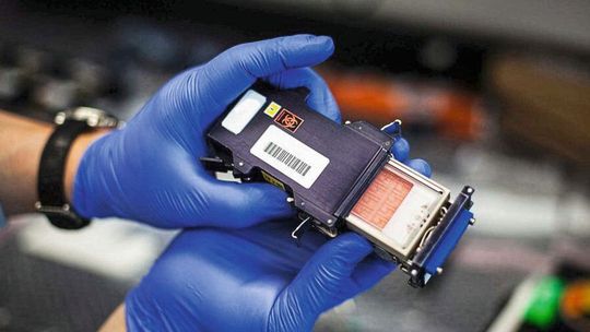 Eine Cellbox-Experimentkammer: Die Cellbox-4 und Cellbox-5 Missionen werden von dem jungen Biotech-Unternehmen yuri unterstützt.(Bild:  yuri GmbH)