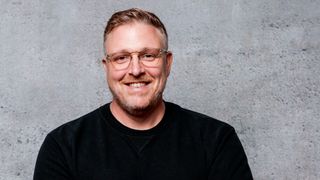 Nach einem Intermezzo als Rennfahrer kehrt Thorsten Raquet bei der PCG ins operative Geschäft zurück. (Bild: Public Cloud Group)