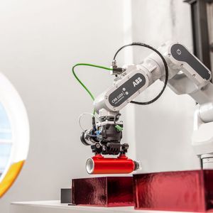 Die Cobots der neuen Generation sind für den Einsatz in der Fertigung, in medizinischen Laboren, in Logistikzentren und Lagerhäusern ebenso geeignet wie für den Einsatz in Werkstätten und kleinen Produktionsbetrieben.