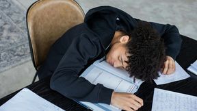 The sleep biology of adolescents is geared towards falling asleep late. With school starting early these days, chronic sleep deprivation can occur.  (Source: free licensed)