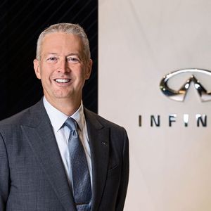 (Infiniti)