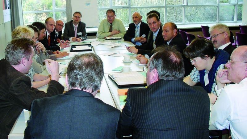 Der Thementisch Systemintegration/Engineering tagte im Rahmen des 6. Kooperationsforums bei der Siemens AG, Werk Amberg. (Archiv: Vogel Business Media)