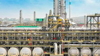 Hengli Group’s new dehydrogenation plant in Dalian, China is designed to produce over one million tons of olefins per year. (Clariant)