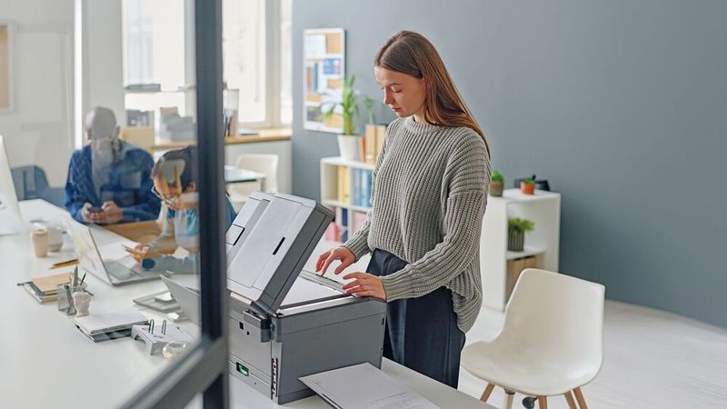 Das Drucken ist heute nur noch ein Teil eines komplexen Dokumentenmanagements. Diese Transformation adressieren Hersteller und Partner mit entsprechenden Lösungsangeboten. (Bild: ©  pressmaster - stock.adobe.com)