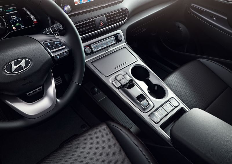 Einen Wählhebel gibt es nicht, das einstufige Getriebe lässt sich per Knopfdruck bedienen. (Hyundai)