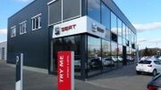 Das neue Seat-Autohaus Brüning ergänzt das Fiat-Programm des Familienbetriebs in Delmenhorst. (Foto: Borgers)