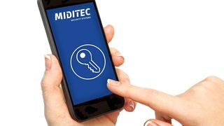 Über eine integrierte Bluetooth-Schnittstelle im Smartphone sind Schlösser per App steuerbar. (Miditec)