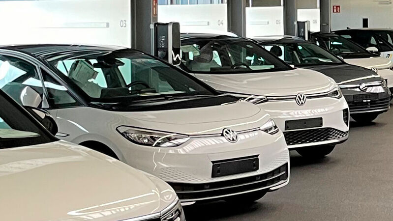 Volkswagen-Händler bekommen im laufenden Jahr nur noch knappe Kontingente des ID 3 und ID 4.