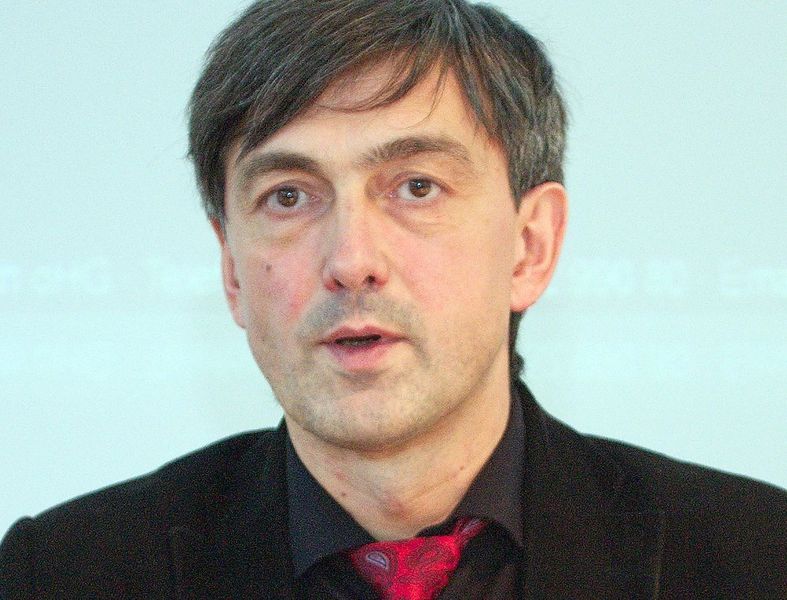 Die Besucherqualität lobte Kurt Radermacher, Geschäftsführer im Fachverband Maschinen- und Werkzeug-Großhandel (FDM), Bonn: „Besonders die Anbieter aus der Fachgruppe Metallbearbeitungsmaschinen waren sehr zufrieden.“ Bild: Schreier (Archiv: Vogel Business Media)