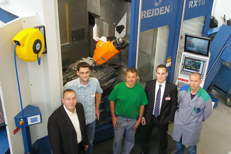 Avec de gauche à droite: MM Daniel Zurkinden, Patrick Brunisholz, Paul Brügger, Florian Isler et Mario Mauron. (Image MSM/JR Gonthier) (Archiv: Vogel Business Media)