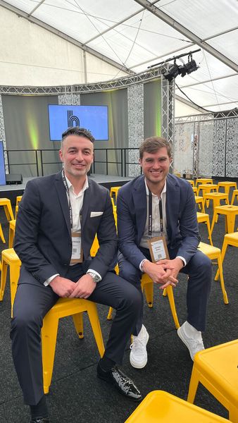 Can Güntuncer (l.) und Christian Baltes sind die Gesichter der Herweck-Agentur Geist Kirch und Hof. (Bild: Vogel IT-Medien GmbH)