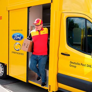(Deutsche Post DHL)