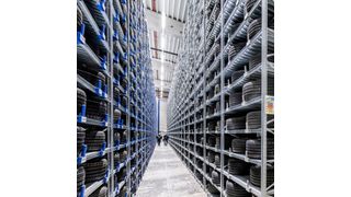 Im Ingolstädter Kundendienst-Center von Audi lagern 20.000 Radsätze in einem „Ergowheel“-Regalsystem. (Gewe)