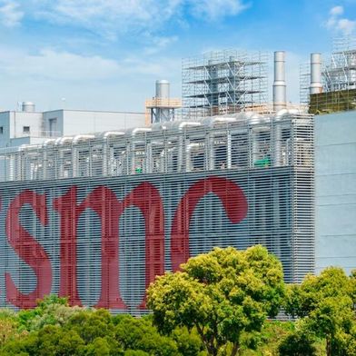 Hier blickt man auf ein Werk des Chipkonzerns TSMC auf Taiwan. Was viele nicht wissen, ist, dass TSMC einer der wichtigsten im Hintergrund agierenden Chiphersteller der Welt ist. Und es wird schwer, auf das angesammelte Know-how aufzuschließen ... (Bild: TSCM)