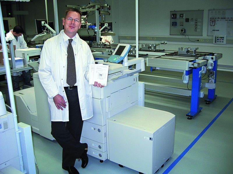 Erst durch Print-on-demand ist die lückenlose Produktion passender Dokumentationen für die neue Produktlinie von Endress + Hauser Conducta möglich geworden. Bild: Canon (Archiv: Vogel Business Media)