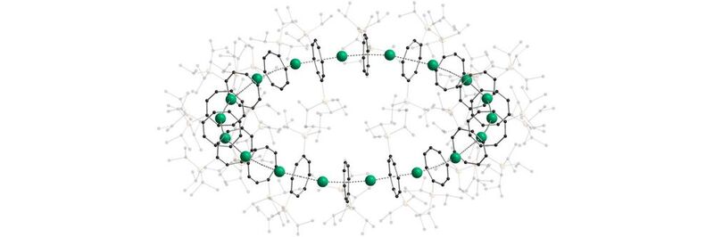 „Cyclocen“ heißt die neuartige Molekülstruktur, in der Sandwich-Komplexe erstmals einen nanoskalige Ring formen.