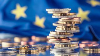 In Deutschland würde das Bruttoinlandsprodukt (BIP) pro Kopf um 5,2 Prozent zurückgehen, in Österreich um 7,8 Prozent, in den Niederlanden um 7,7 Prozent und in Belgien um 10,2 Prozent. Für Frankreich und Italien beträgt der Verlust je 4,1 Prozent. Am meisten würden kleinere Volkswirtschaften wie Malta (19,4 Prozent), Luxemburg (18,1 Prozent) und Estland (11,8 Prozent) verlieren.  (Bild: weyo - stock.adobe.com)