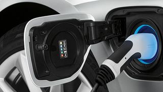 Eine satte Prämie soll Neuwagenkäufer anspornen, sich ein Elektroauto anzuschaffen. Ein Modellüberblick. (Foto: BMW)