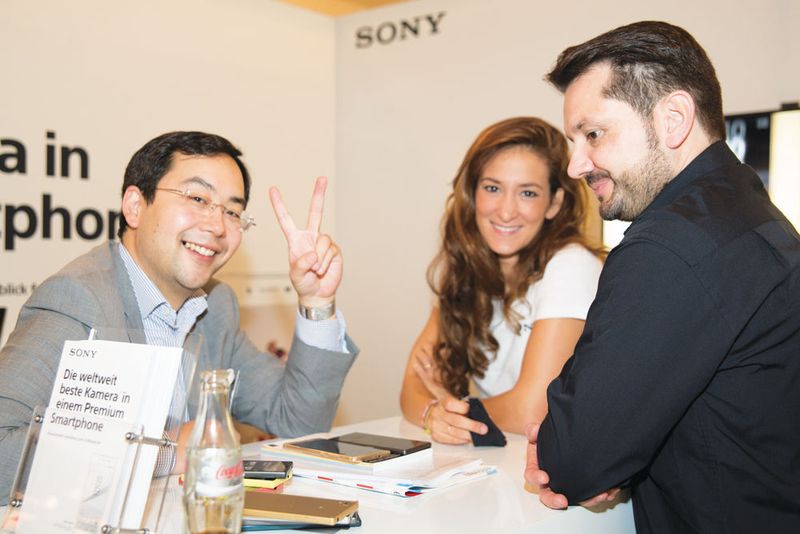 Zufriedene Gesichter bei Sony (52Grad Wagner Deters-Prohl GbR)