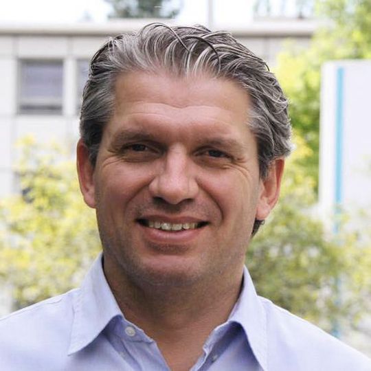 „Die größten Hindernisse bei der Umsetzung der Industrie 4.0 sind derzeit das Silodenken und die proprietären Insellösungen.“ Peter Dietrich, Endress+Hauser(Bild:  Endress+Hauser)