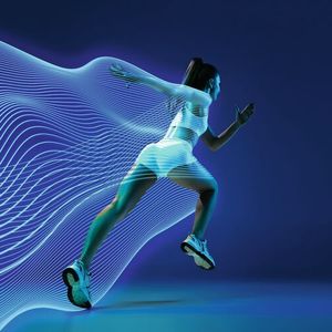 3) Körperliche Arbeit wird zum Hobby Die Verbindung von künstlicher Intelligenz (KI) und Robotik revolutioniert unsere Arbeitswelt. Roboter werden zunehmend Aufgaben übernehmen, die früher Menschen vorbehalten waren, wie die Roboterhand von OpenAI, die 2019 einen Zauberwürfel blitzschnell löste (s. Video unten).  In naher Zukunft werden Roboter in verschiedenen Größen alltäglich – von Nanorobotern bis hin zu humanoiden Robotern. Ihr Einsatz wächst in Landwirtschaft, Produktion, Bauwesen, Transport und Gesundheitssektor. Als Resultat wird körperliche Arbeit zunehmend zum Hobby, da Roboter die schweren Aufgaben übernehmen und den Menschen von anstrengenden Tätigkeiten entlasten. Diese Veränderungen werden Effizienz und Produktivität steigern und eröffnen neue Möglichkeiten für persönliche Entfaltung und kreative Arbeiten.     (Bild:  master1305 - stock.adobe.com)