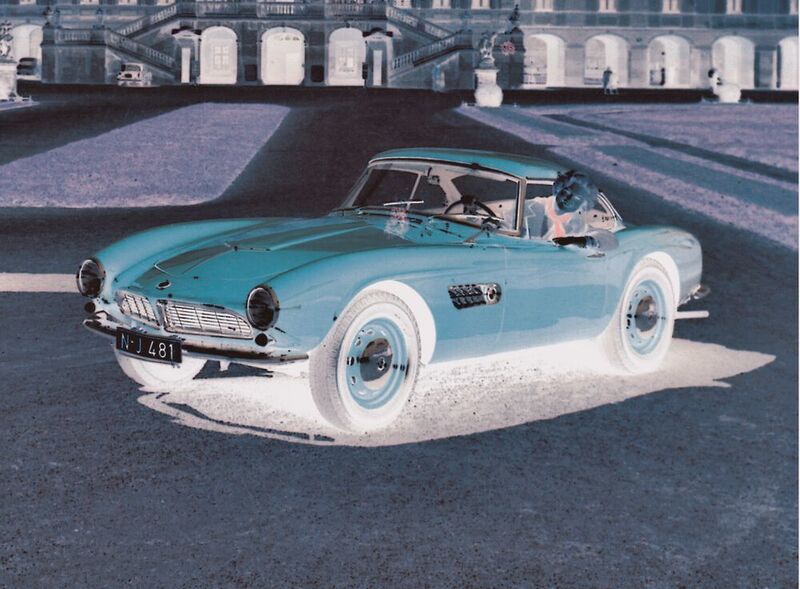 1956 brachte BMW den von Stars begehrten, wirtschaftlich jedoch erfolglosen Roadster 507 auf den Markt. (BMW)