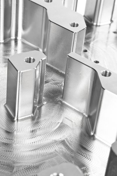 Werkstück mit grossem Zerspanungsvolumen: ThyssenKrupp Materials bietet neue rostbeständige Schmiedeblöcke in besser zerspanbarer Güte. (Bild: ThyssenKrupp Materials Schweiz)