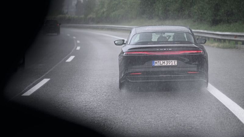 Natürlich war das Fahrzeug unter ständiger Beobachtung. (Bild: Dominic Fraser)