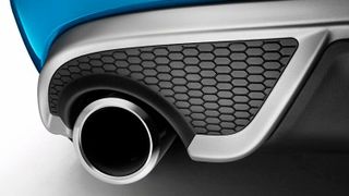 Was darf künftig noch aus dem Auspuff kommen – und in welcher Menge? Die Diskussion um das Verbrenner-Aus wird sich noch hinziehen. ( Volvo)