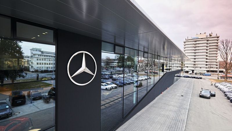 Mercedes will sich von seinen Niederlassungen trennen.(Bild:  © Jens Pussel)