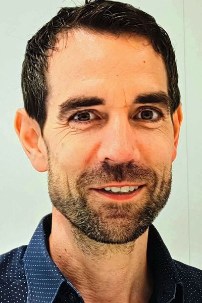 „Unser frei navigierender Cobot-Manipulator kann ohne Einhausungen oder zusätzliche Sicherheitseinrichtungen eingesetzt werden“ Jörg Lanz, Robotec-Vertriebsleiter Deutschland, Österreich und Schweiz. (Bild: Klaus Vollrath)