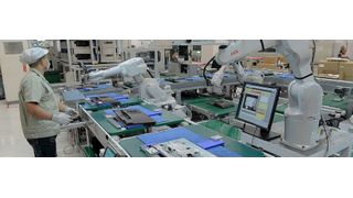 Cobots (Kollaborative Roboter) in der Elektronikfertigung (Bild: ABB)