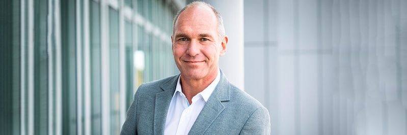 Jens Kühner, Senior Sales Manager Telco EMEA bei Red Hat, erläutert die Bedeutung von kollaborativen Ökosystemen für den Aufbau von Open-RAN-Infrastrukturen für 5G-Netze. Jens Kühner, Senior Sales Manager Telco EMEA bei Red Hat, erläutert die Bedeutung von kollaborativen Ökosystemen für den Aufbau von Open-RAN-Infrastrukturen für 5G-Netze.