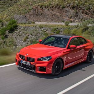 Als Antrieb dient dem M2 ein Dreiliter-Sechszylinder mit 338 kW/460 PS und 550 Newtonmeter Drehmoment.(Bild:  BMW)