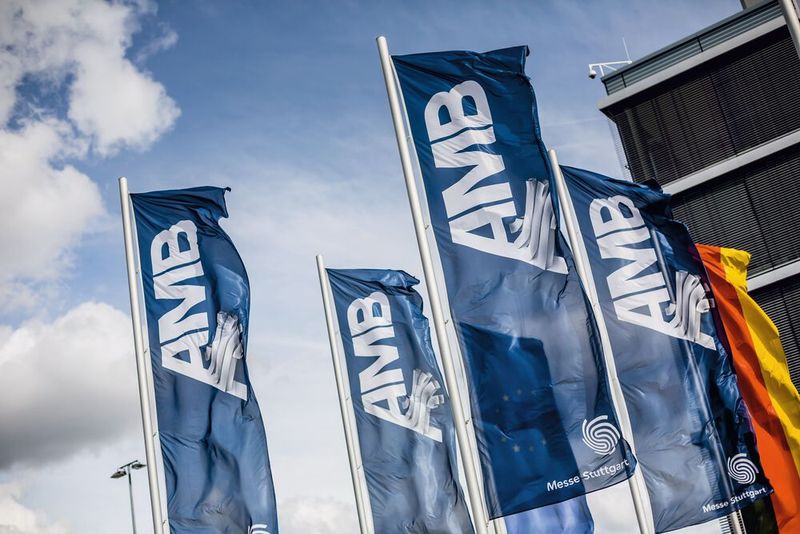 Vom 10. bis 14. September 2024 öffnet die AMB die Tore für das Who-is-who der Metallbearbeitungsbranche. Dann schlägt wieder fünf Tage lang das Herz der Fertigungstechnik auf der Messe Stuttgart. (Bild: miketraffic.com)