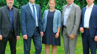 Inneo und Cadfem beschließen ihre Partnerschaft (v.l.): Ralf Prinz (CTO Inneo), Jürgen Vogt (Geschäftsführer Cadfem), Nathalie Mattwich (Vertrieb Cadfem), Gerhard Rieger (Vertriebsleiter Inneo) und Helmut Haas (Geschäftsführer Inneo). (Inneo/Cadfem)