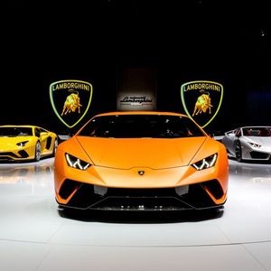 (Lamborghini)